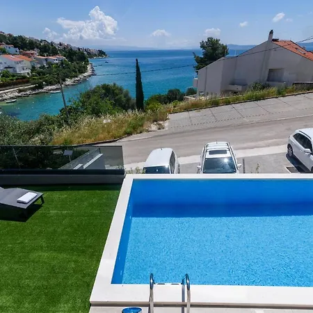 Luxury With Swimming Pool Paradise A&i *