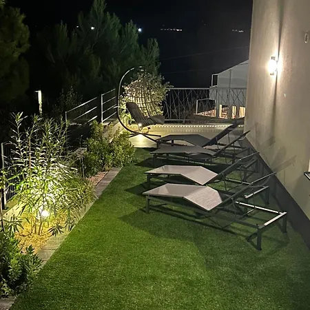 Luxury With Swimming Pool Paradise A&i Apartment